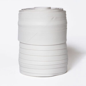 1 1/4in. 1 Edge Turned Whi Cr.Binding (White Crush)